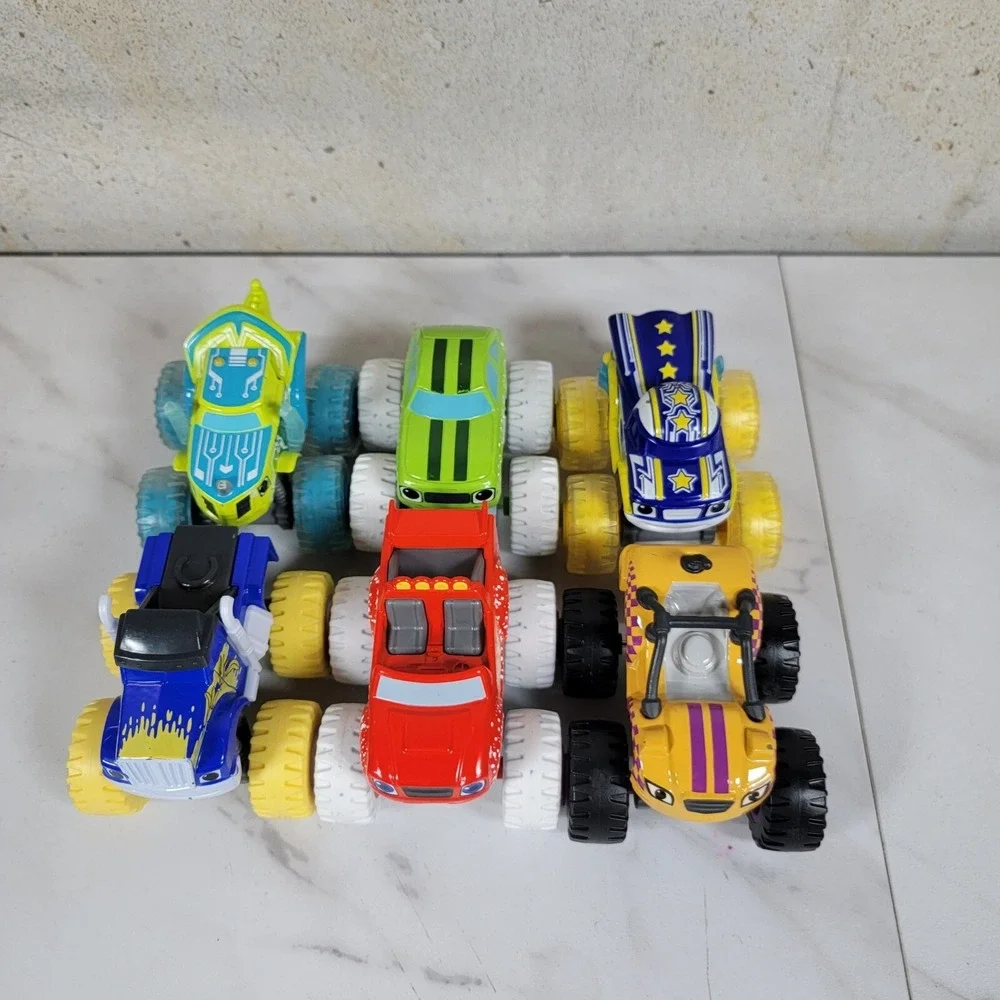 Blaze And The Monster Machines Lot of 6 Rare ,  Black Belt Tiger‎ Pickle